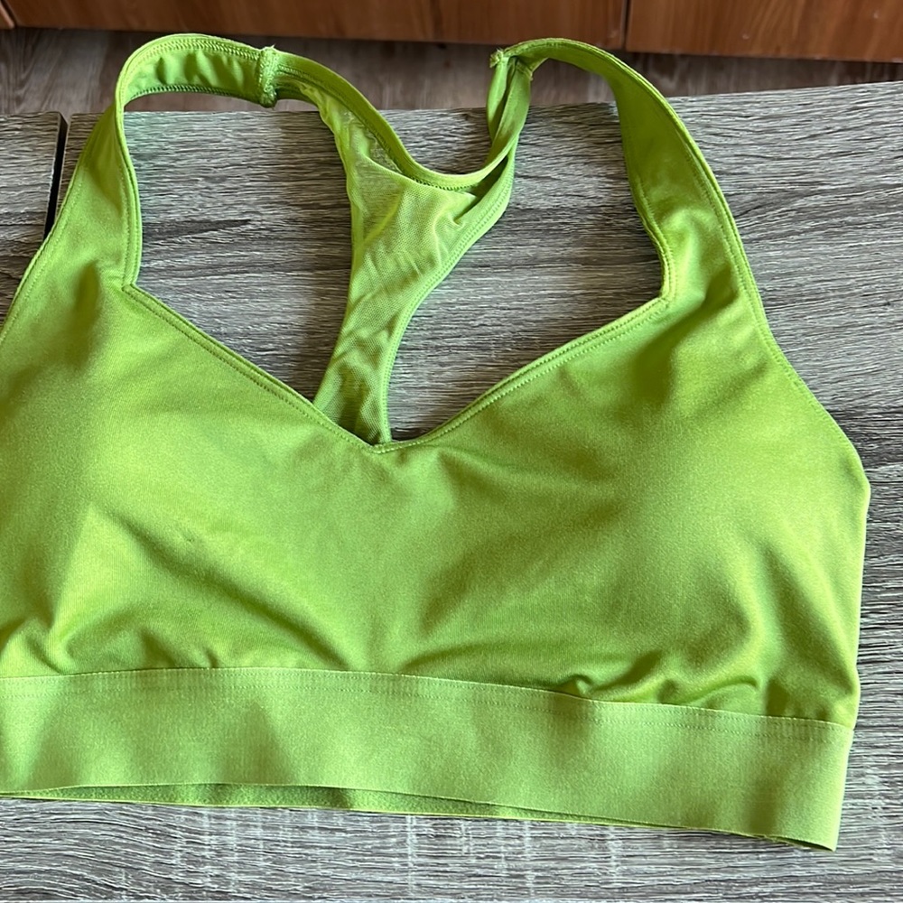 Victoria’s secret’s pink green polyester silk fabric sports bra